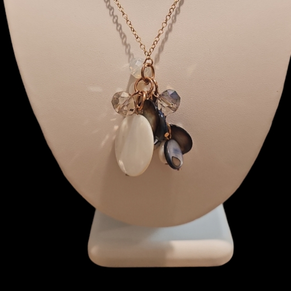 Vintage Rare Native Gems, Mother of Pearls & Crystals Pendant Necklace. - Picture 3 of 5